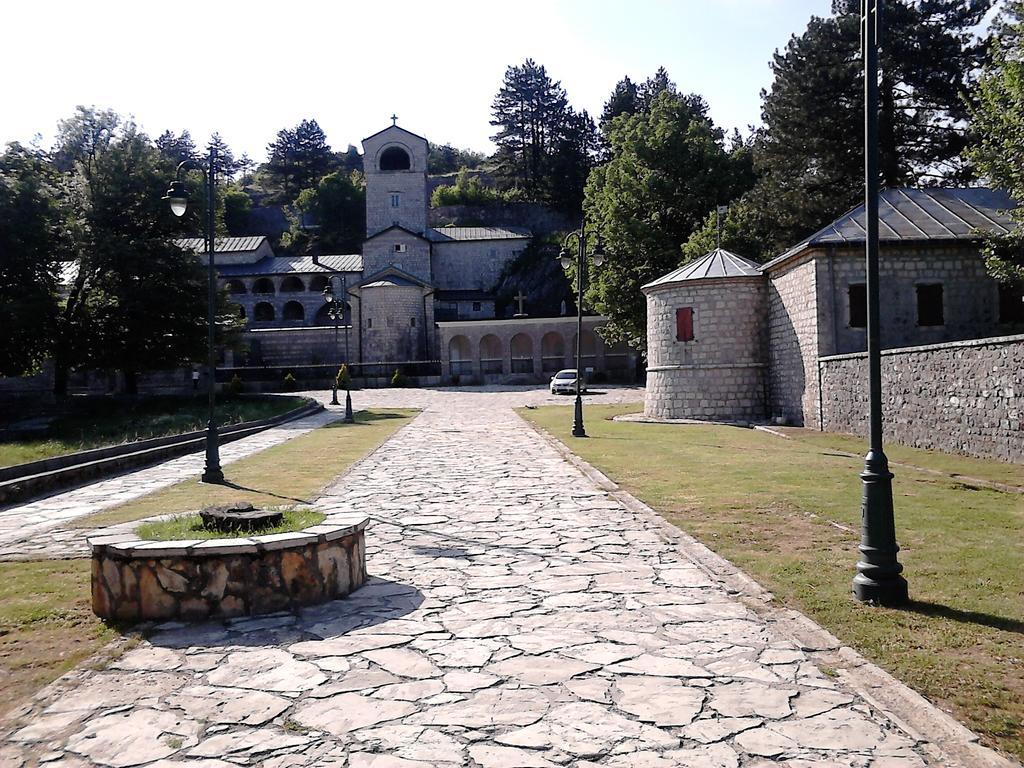 Mirkovic *