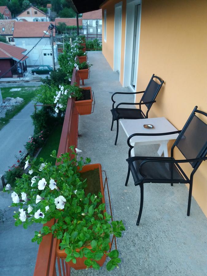 Mirkovic *